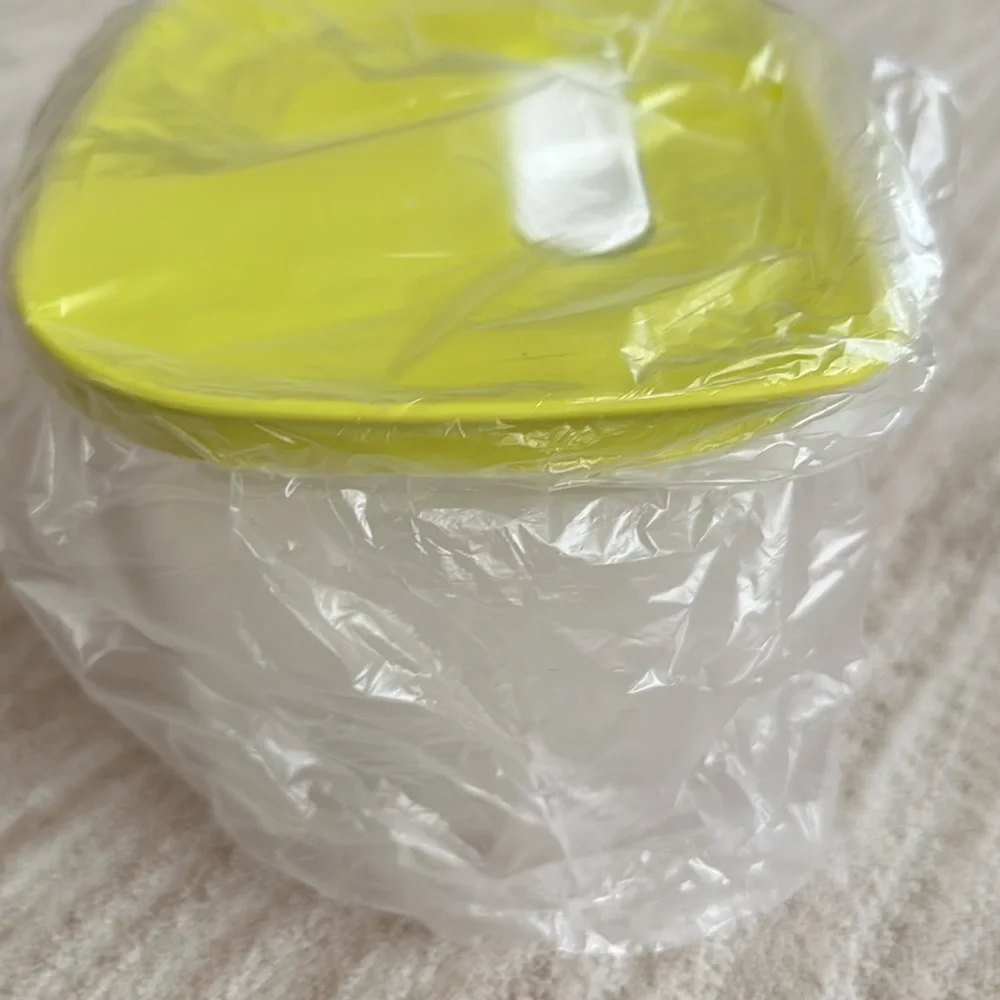 TUPPERWARE Refrigerator 1.8 L Climate King Lime Oasis PrimaKlima A181 NWOT